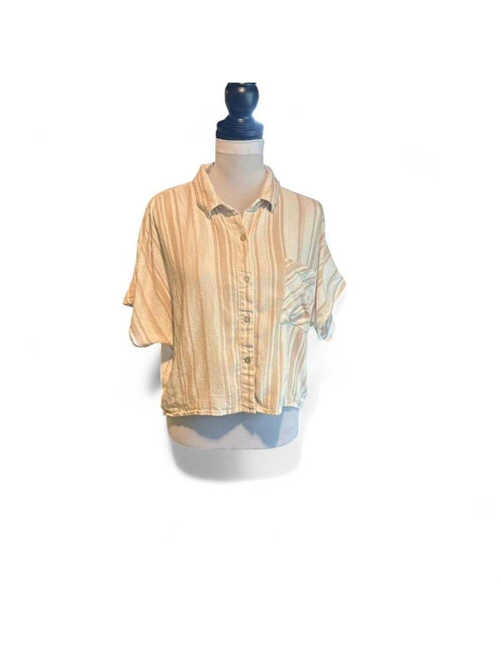Ci Sono button up cropped top Size M